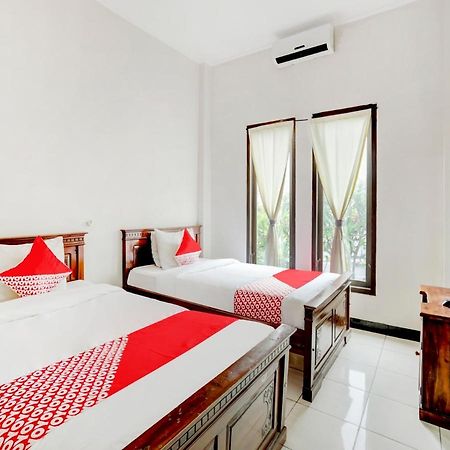 OYO 3156 Hotel Warta Dua Denpasar Esterno foto