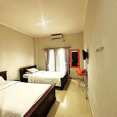 OYO 3156 Hotel Warta Dua Denpasar Esterno foto