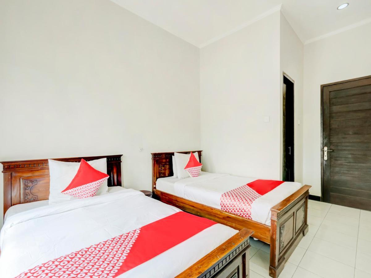 OYO 3156 Hotel Warta Dua Denpasar Esterno foto