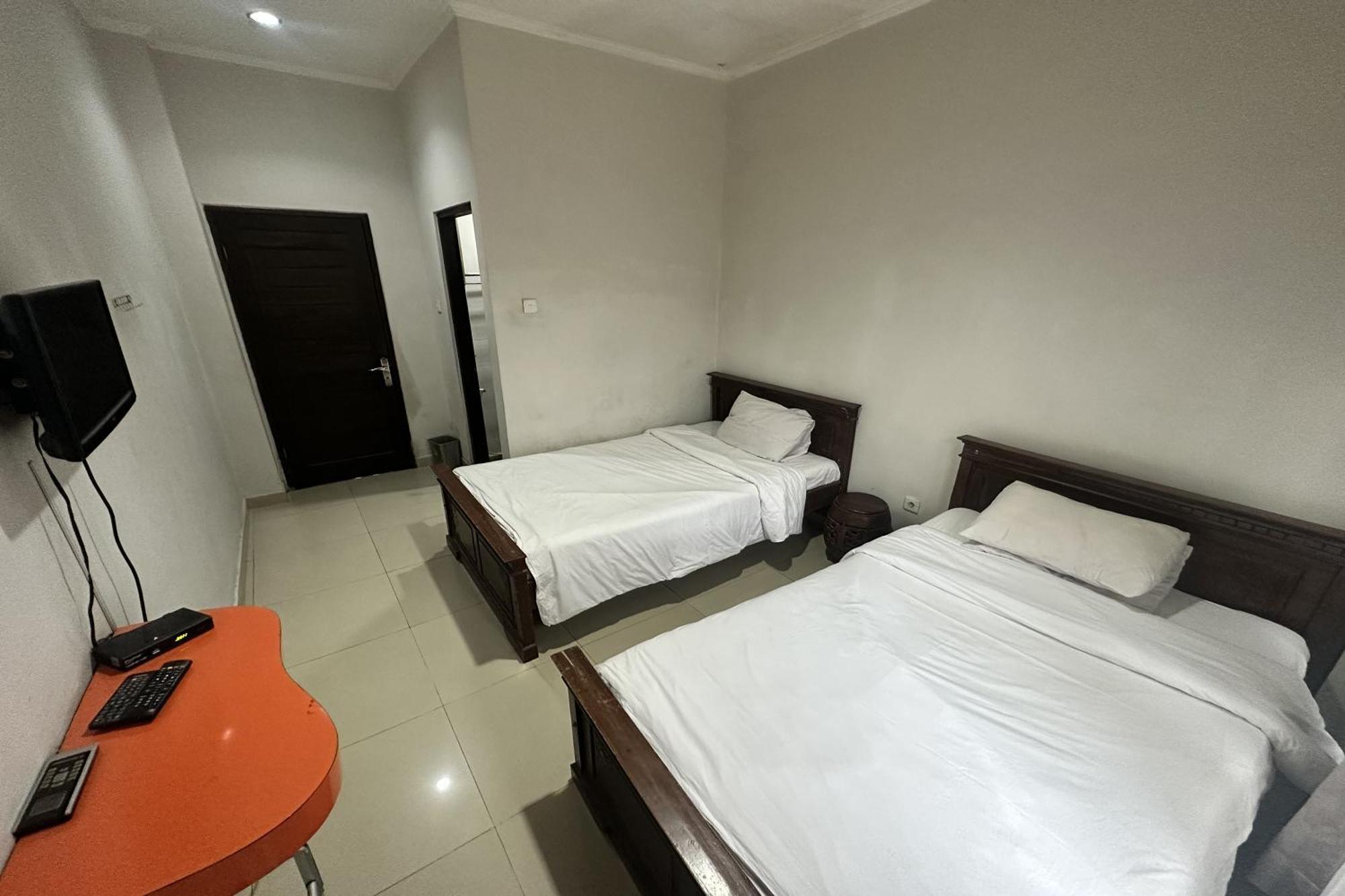 OYO 3156 Hotel Warta Dua Denpasar Esterno foto