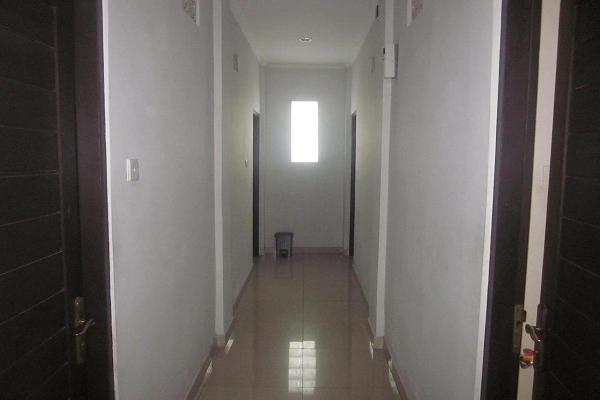 OYO 3156 Hotel Warta Dua Denpasar Esterno foto