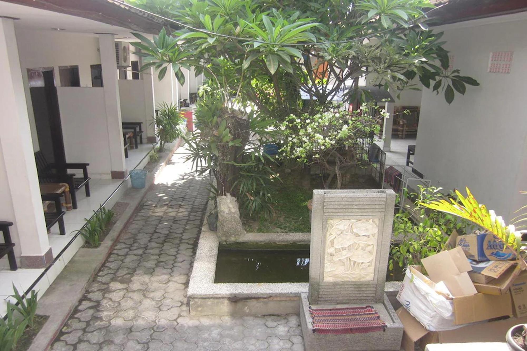 OYO 3156 Hotel Warta Dua Denpasar Esterno foto