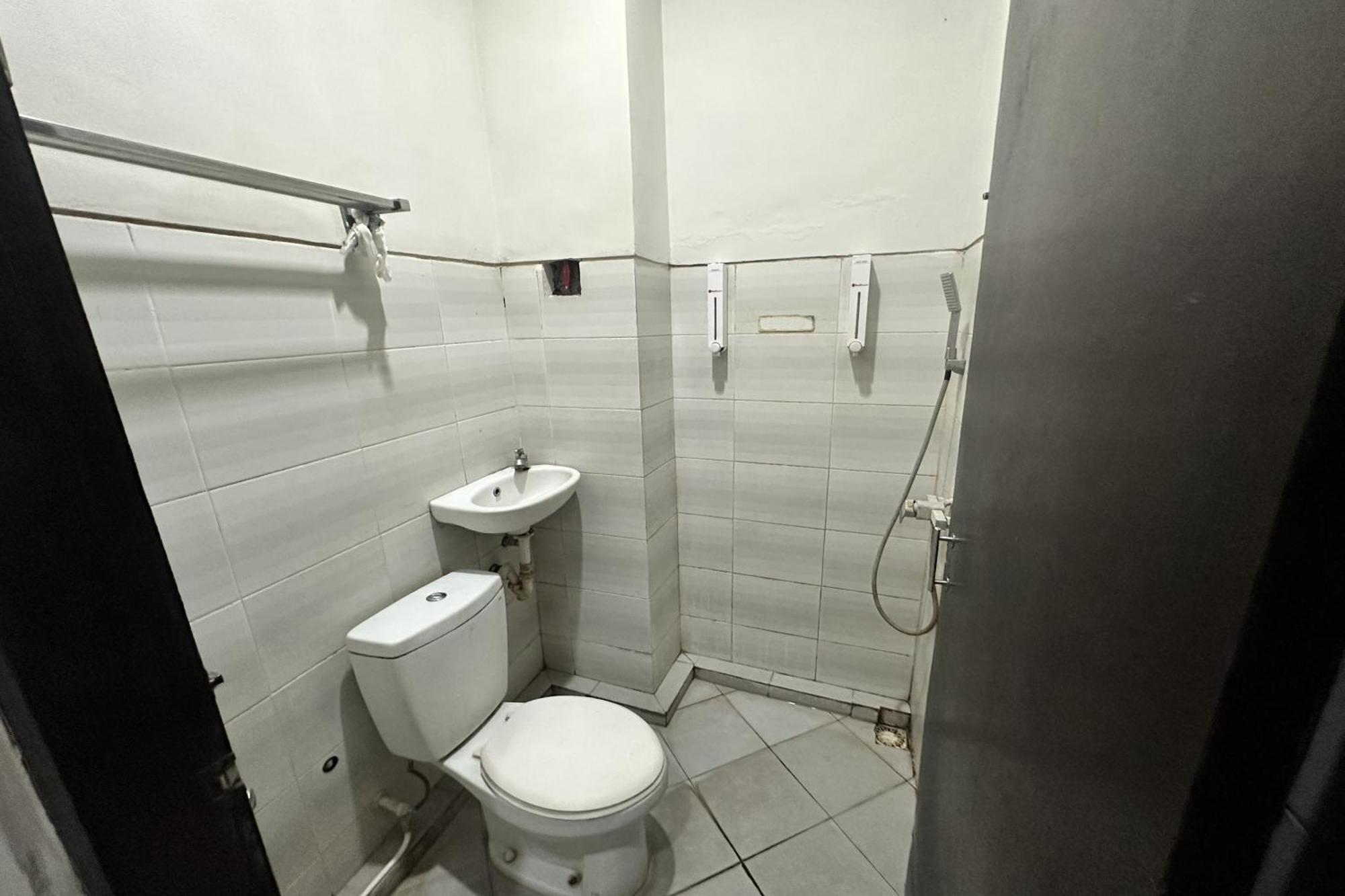 OYO 3156 Hotel Warta Dua Denpasar Esterno foto