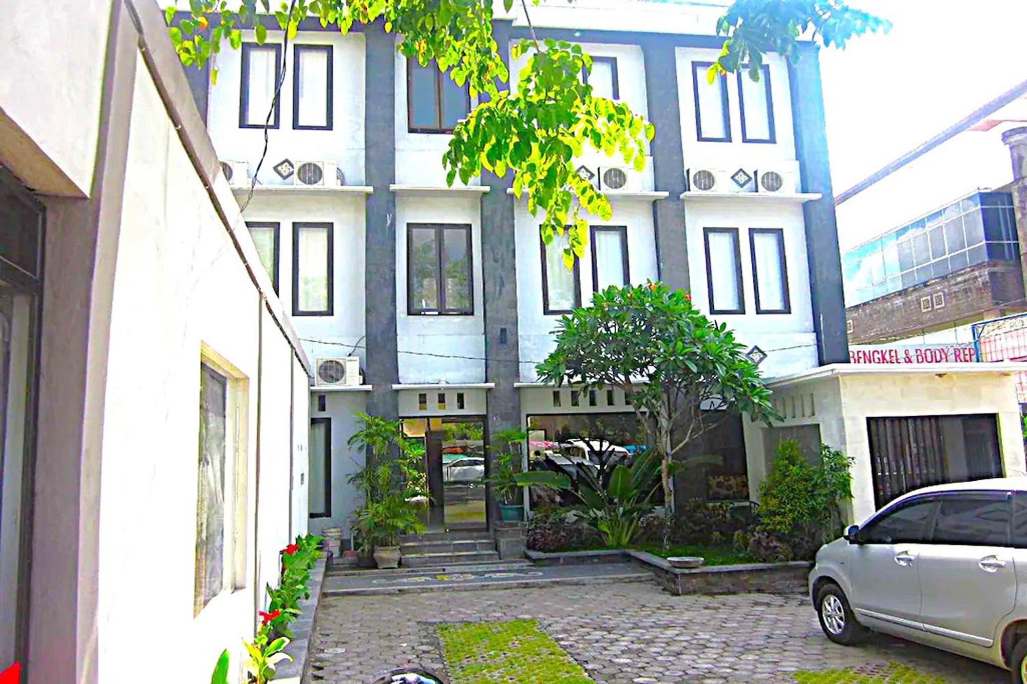 OYO 3156 Hotel Warta Dua Denpasar Esterno foto